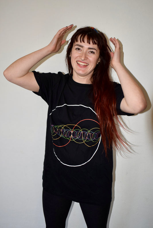 Rainbow-Coloured Waves in Circle  Women's Favourite T-Shirt