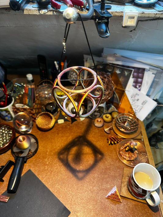 6 Circles Around a Sphere – Sacred Geometry Cube Form with Square Shadow