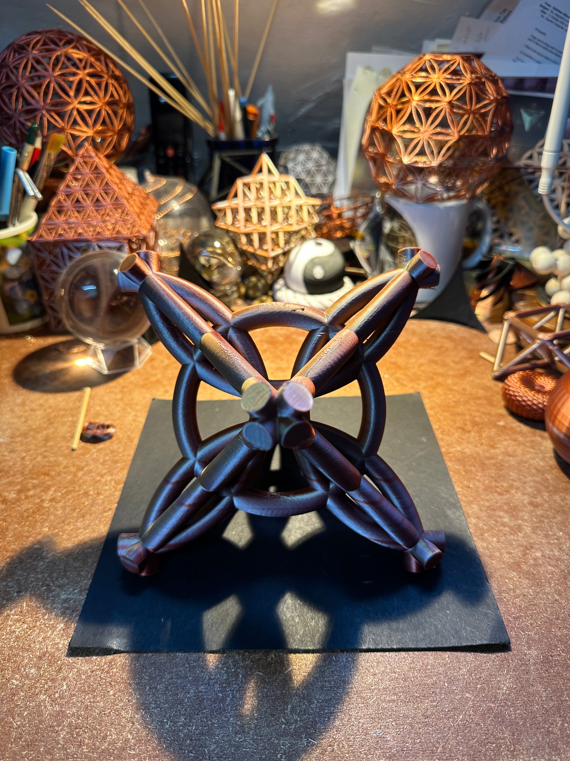 Tri-Unity Geometric Sculpture – 3D-Printed Kinetic-Form Art Piece 24cm - Nature of Flowers