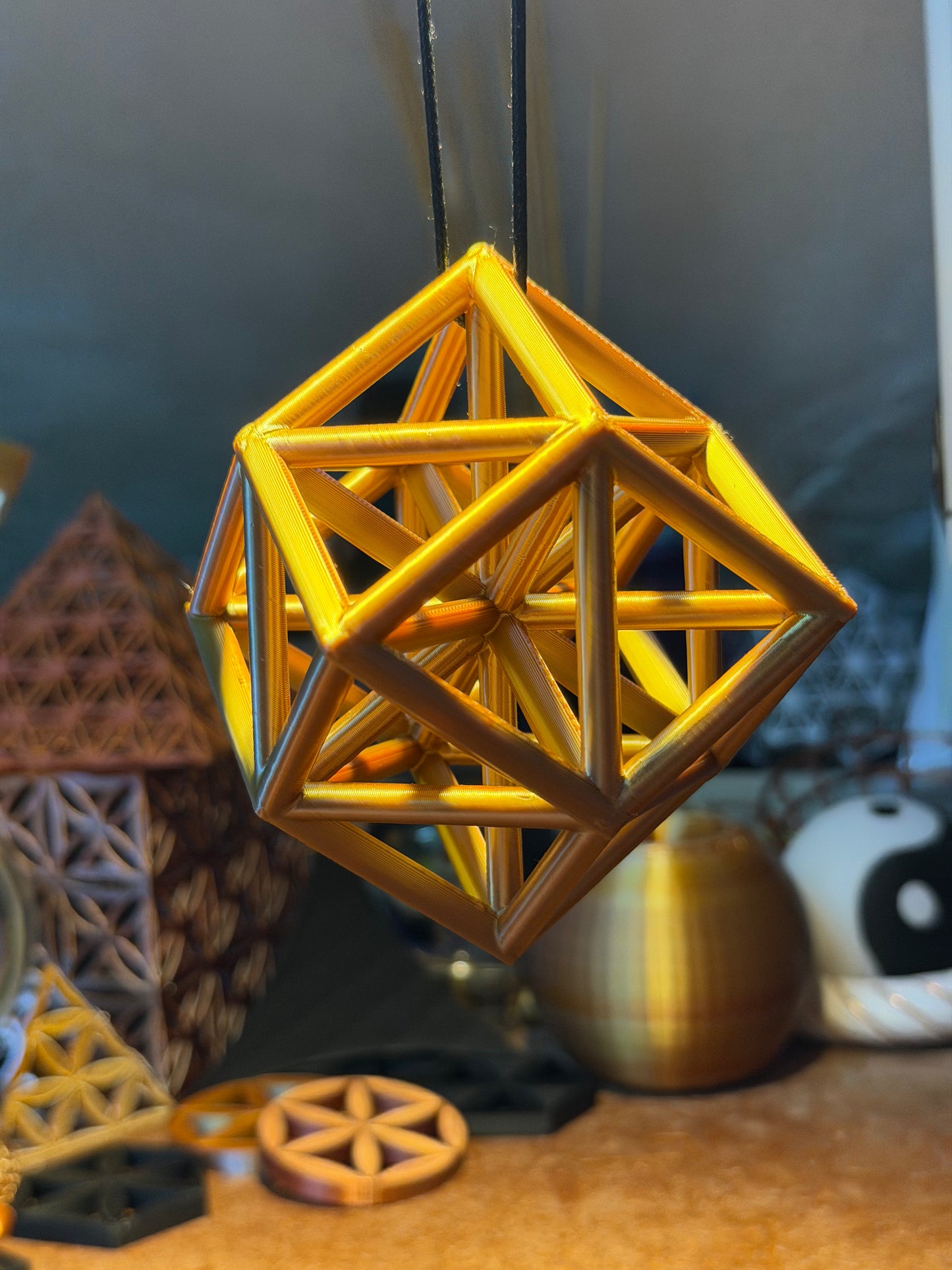 The Rhombic Dodecahedron - Nature of Flowers